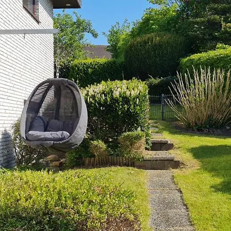 Schoene Ruhige Mit Terrasse Apartment