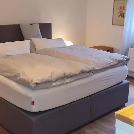 Schoene Ruhige Mit Terrasse Apartment *