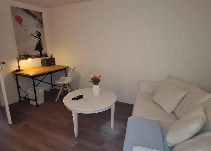 Schoene Ruhige Mit Terrasse *